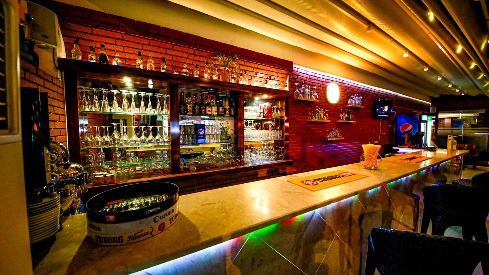 bars-pool-bar