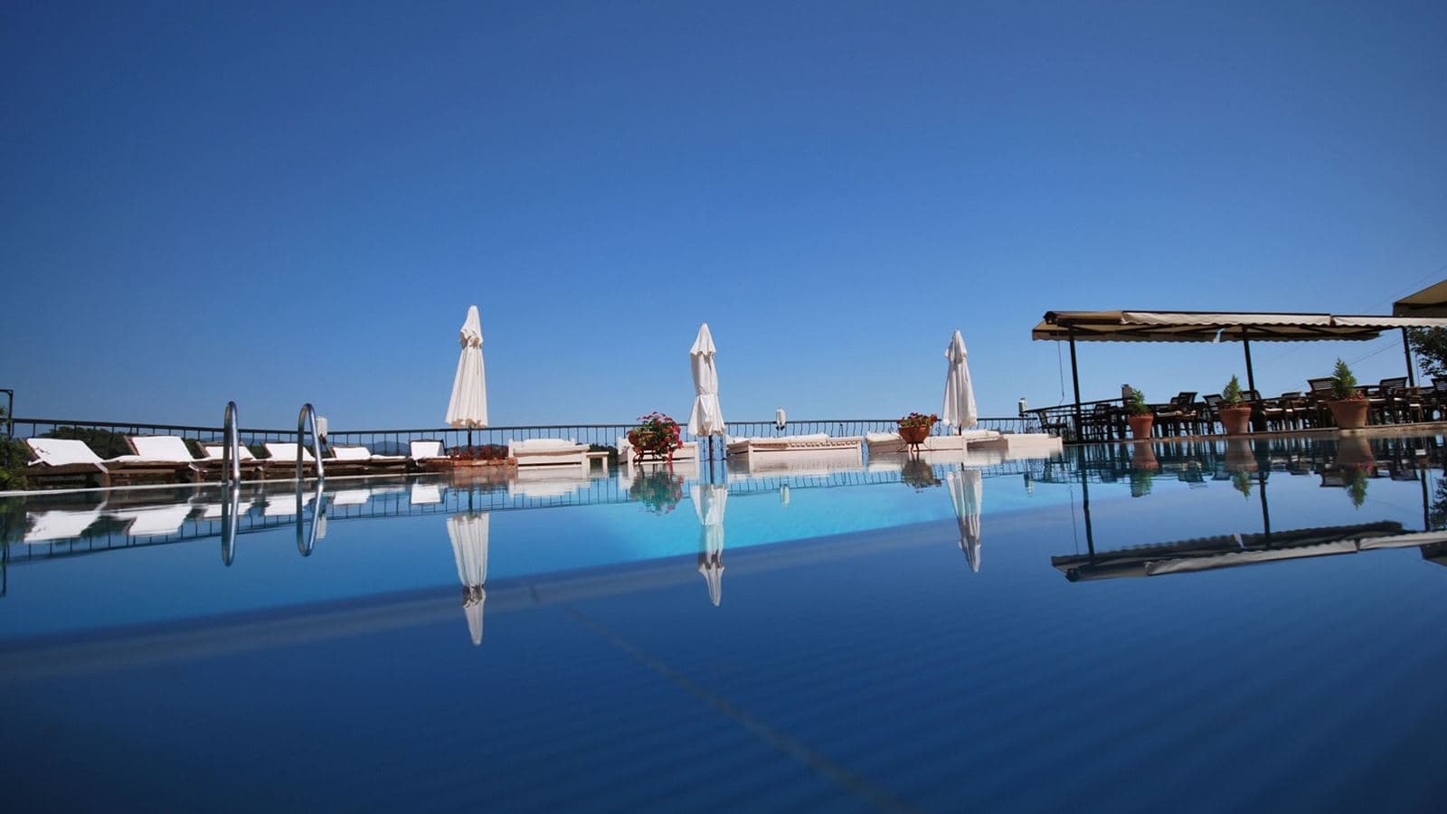 pools-outdoor-pool