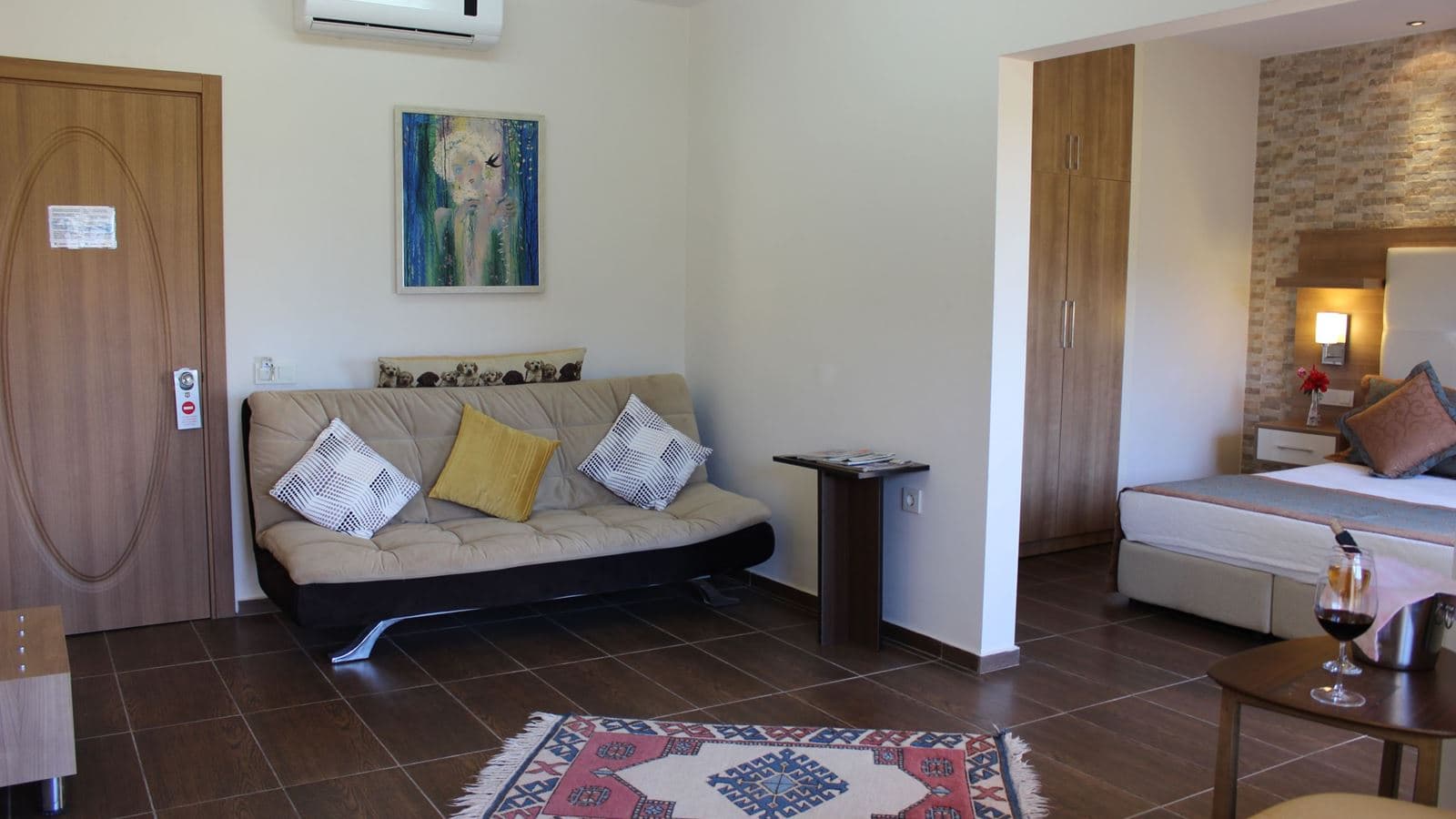 rooms-standard-room