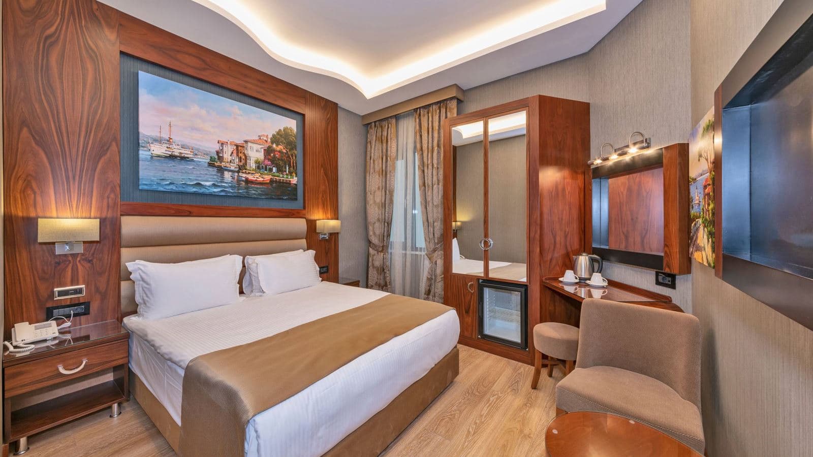 rooms-family-room-with-double-bed