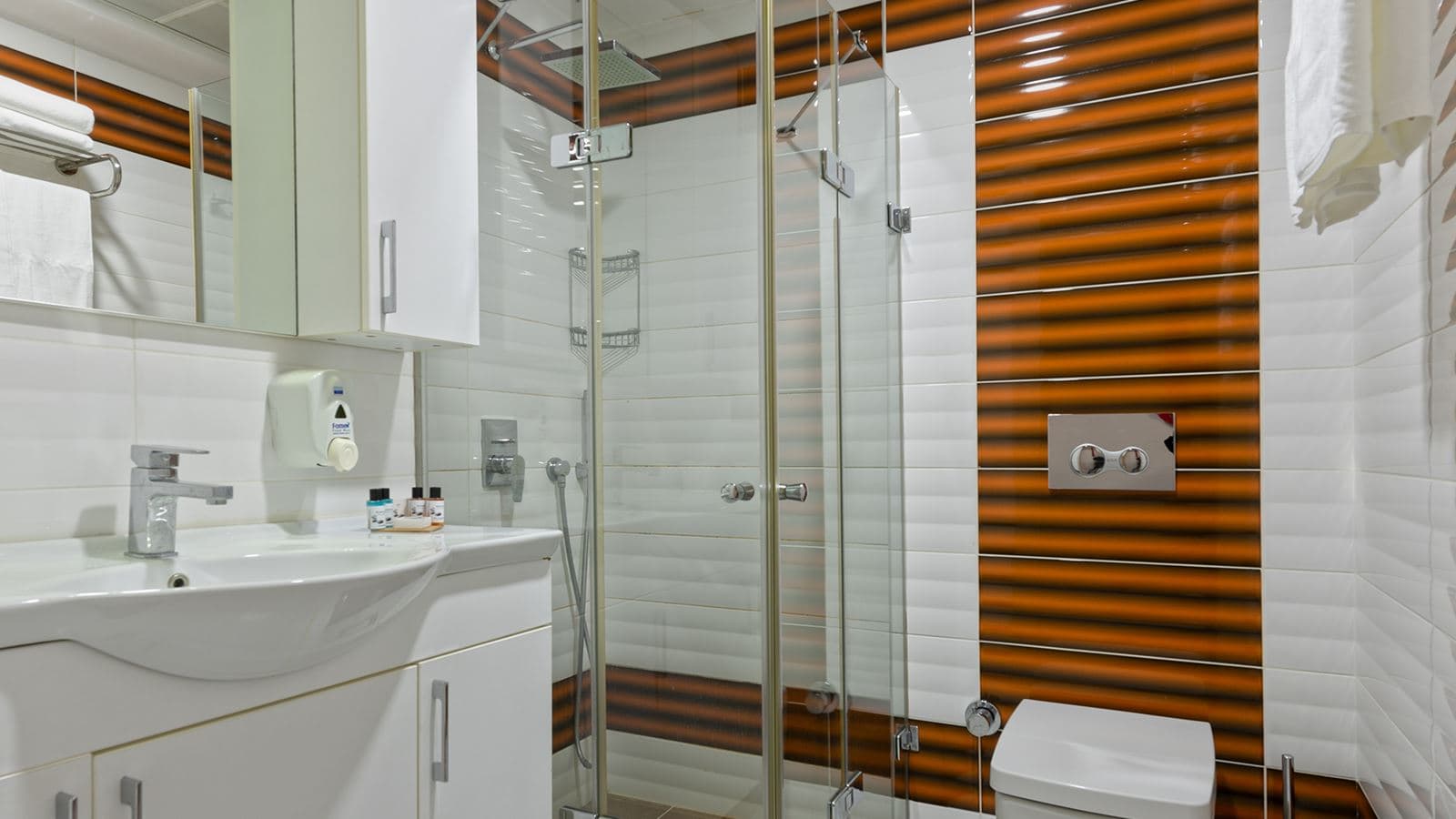 rooms-superior-room