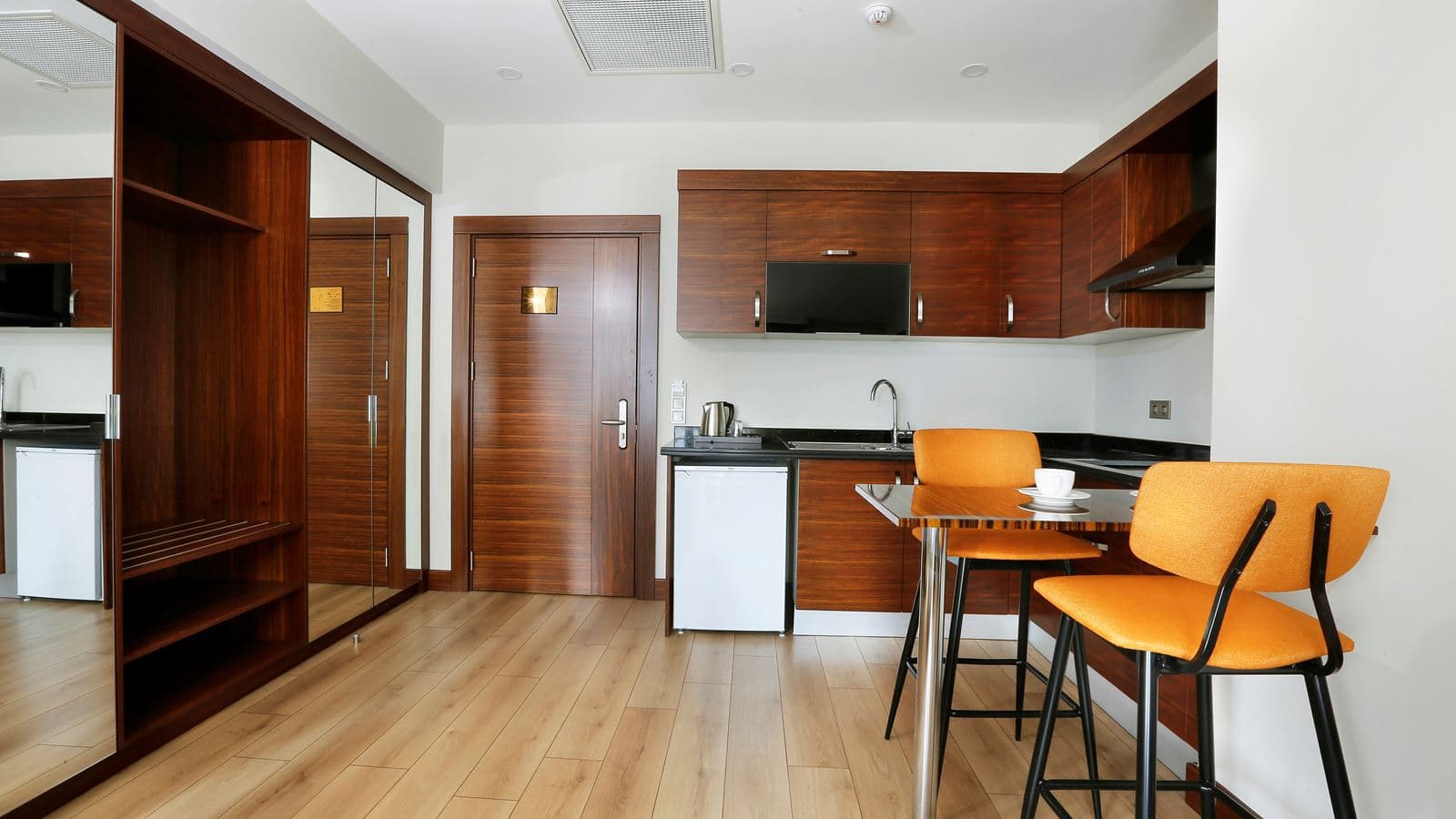 rooms-family-room-standard