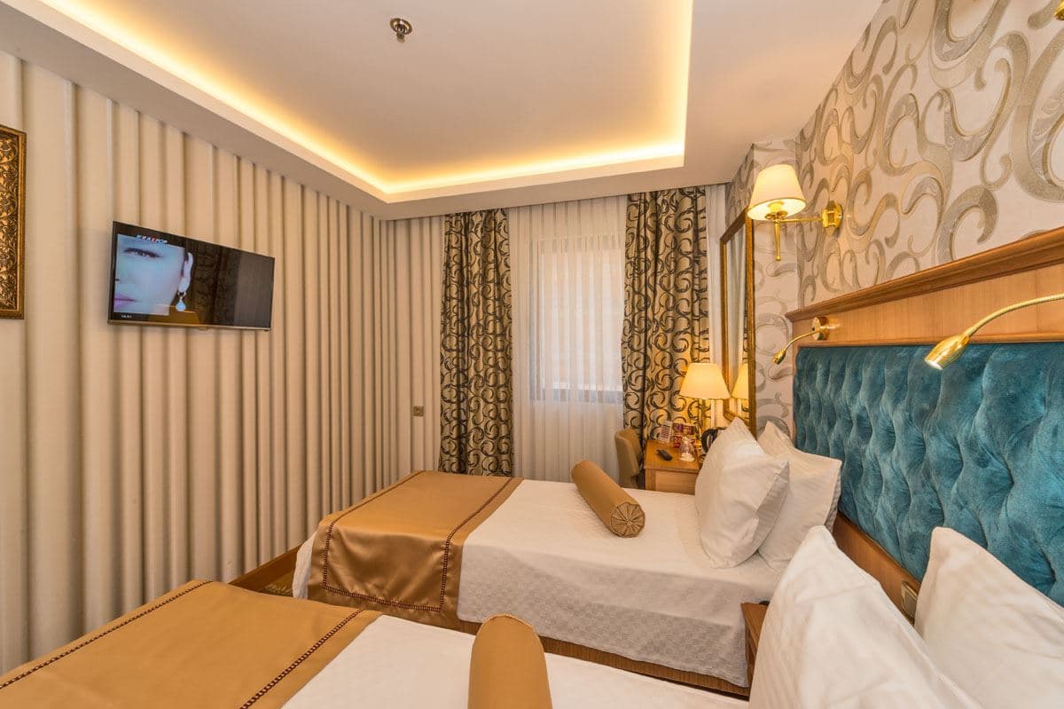 rooms-family-room-economy