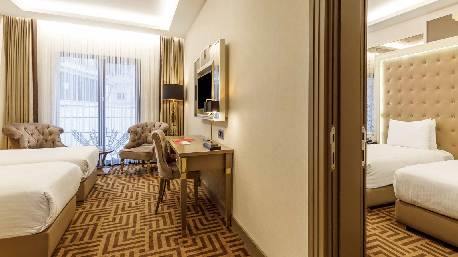 rooms-room-superior-with-views