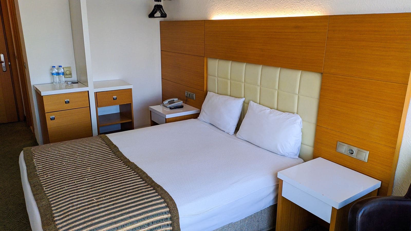 rooms-standard-room