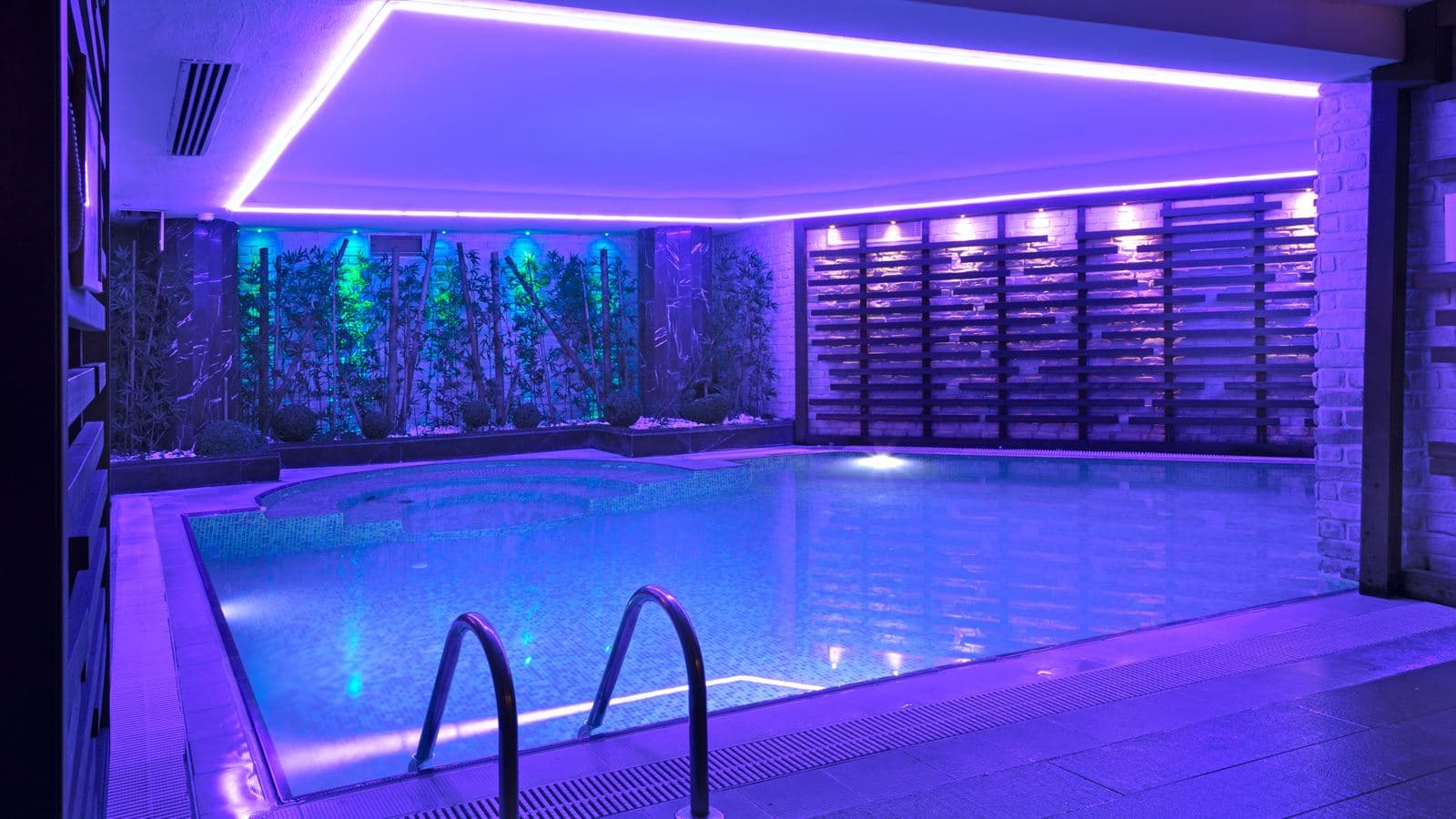 pools-indoor-pool