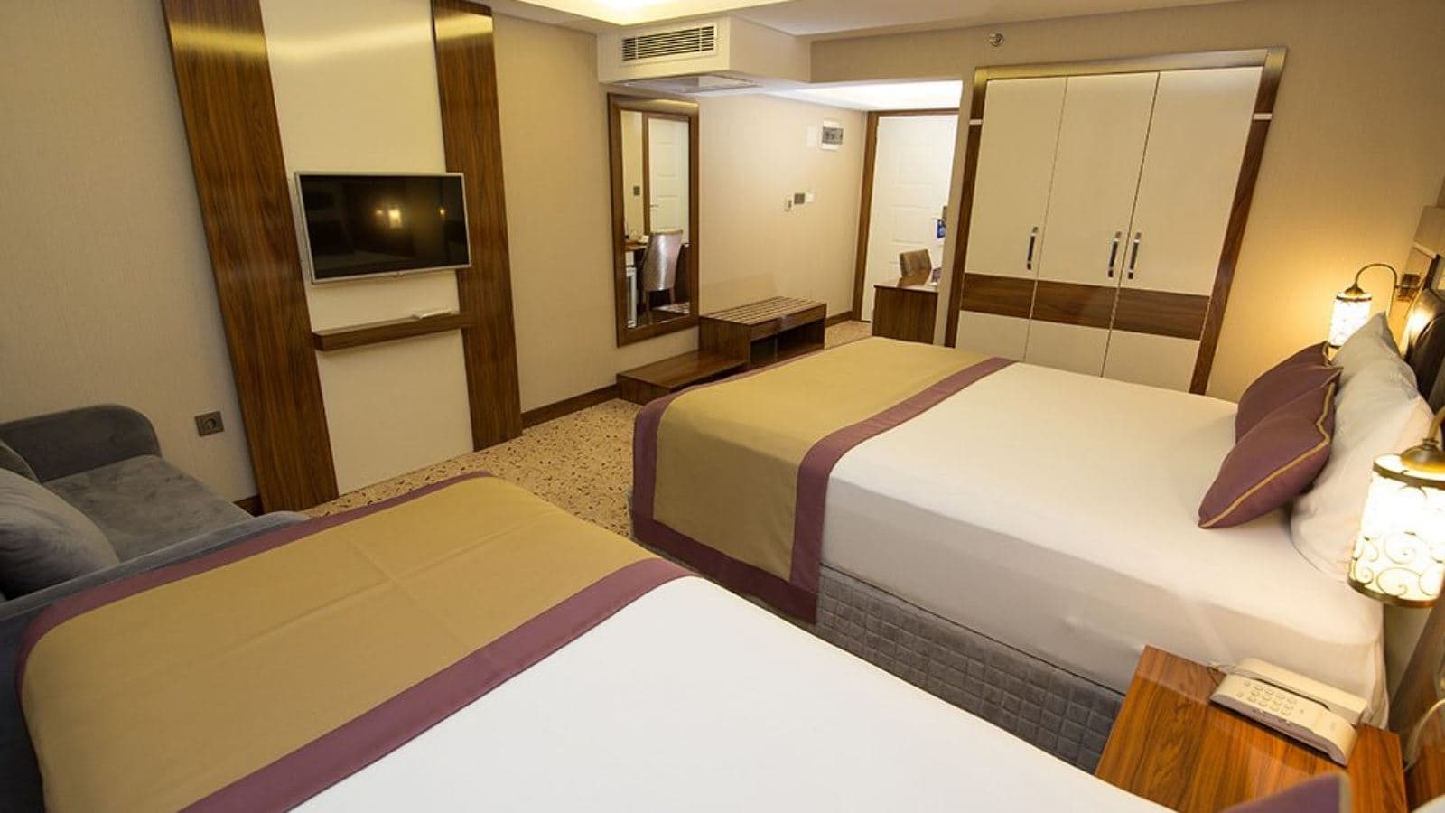 rooms-junior-suit