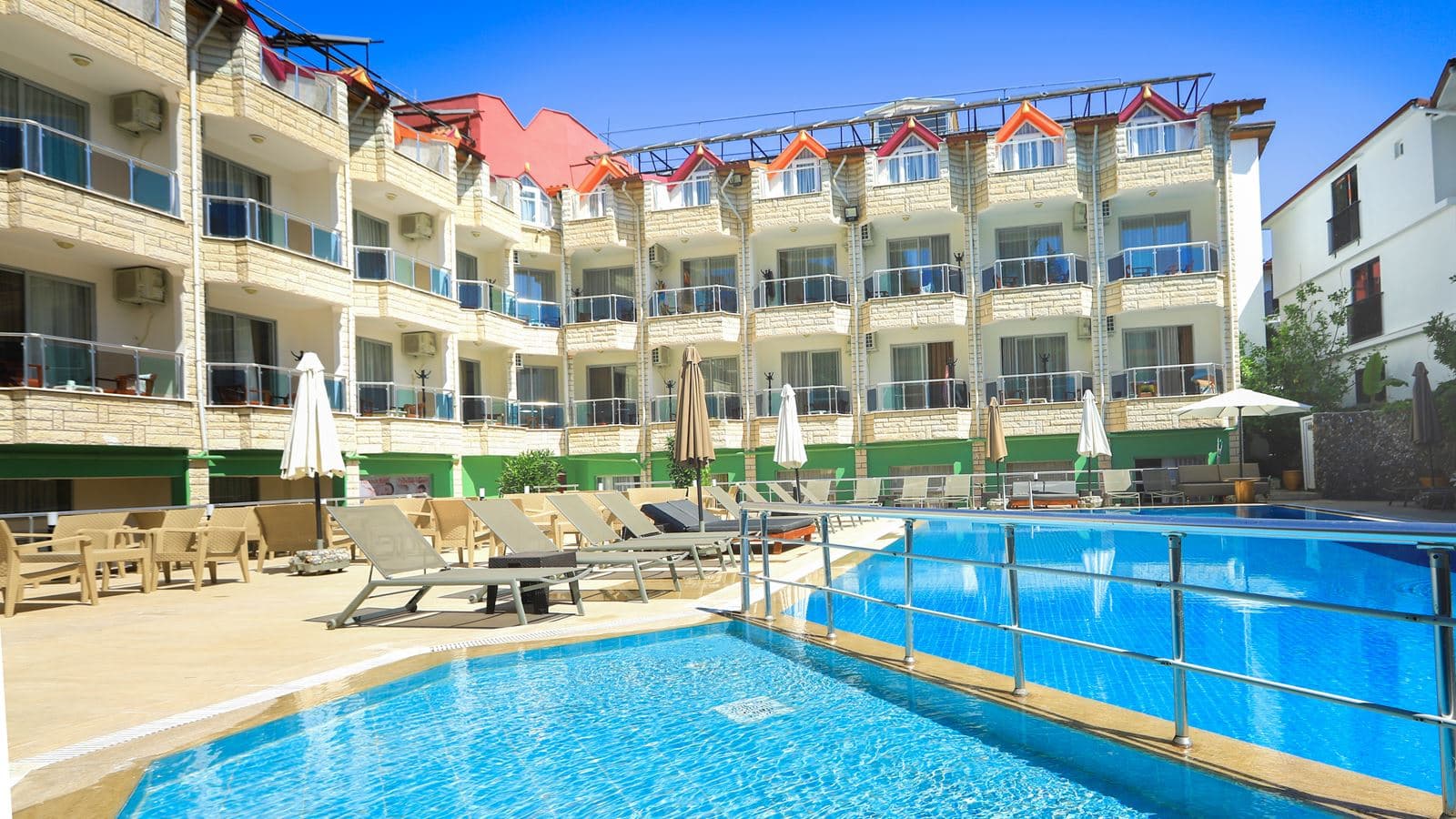 pools-outdoor-pool