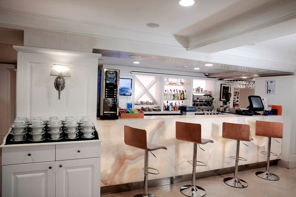 bars-lobby-lounge