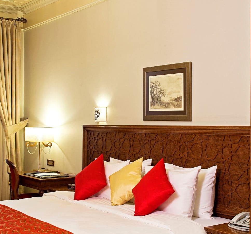 rooms-room-superior