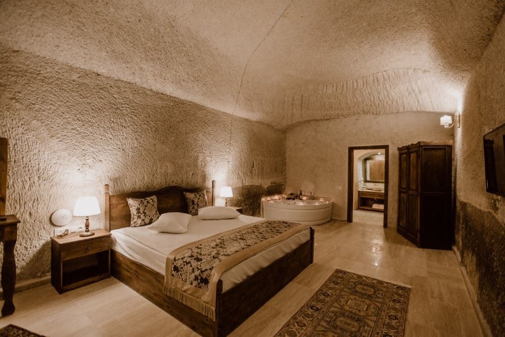 rooms-honeymoon-suite
