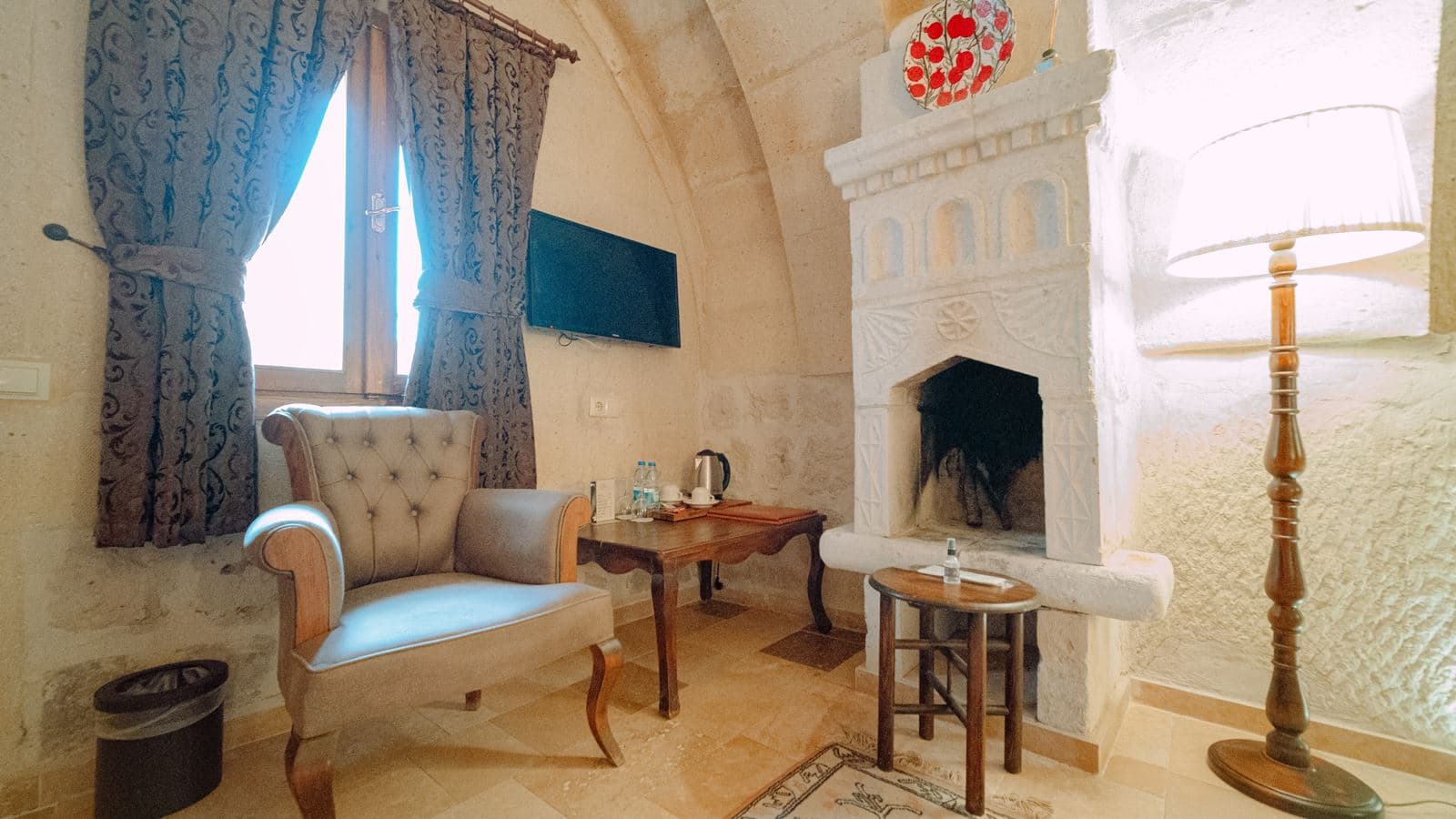 rooms-suit-room