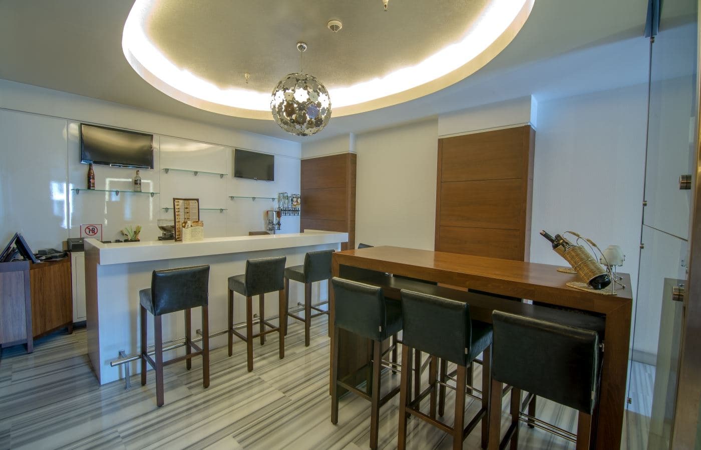 bars-lobby-bar