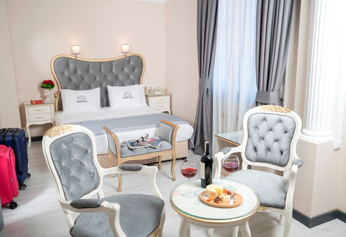 rooms-deluxe-room