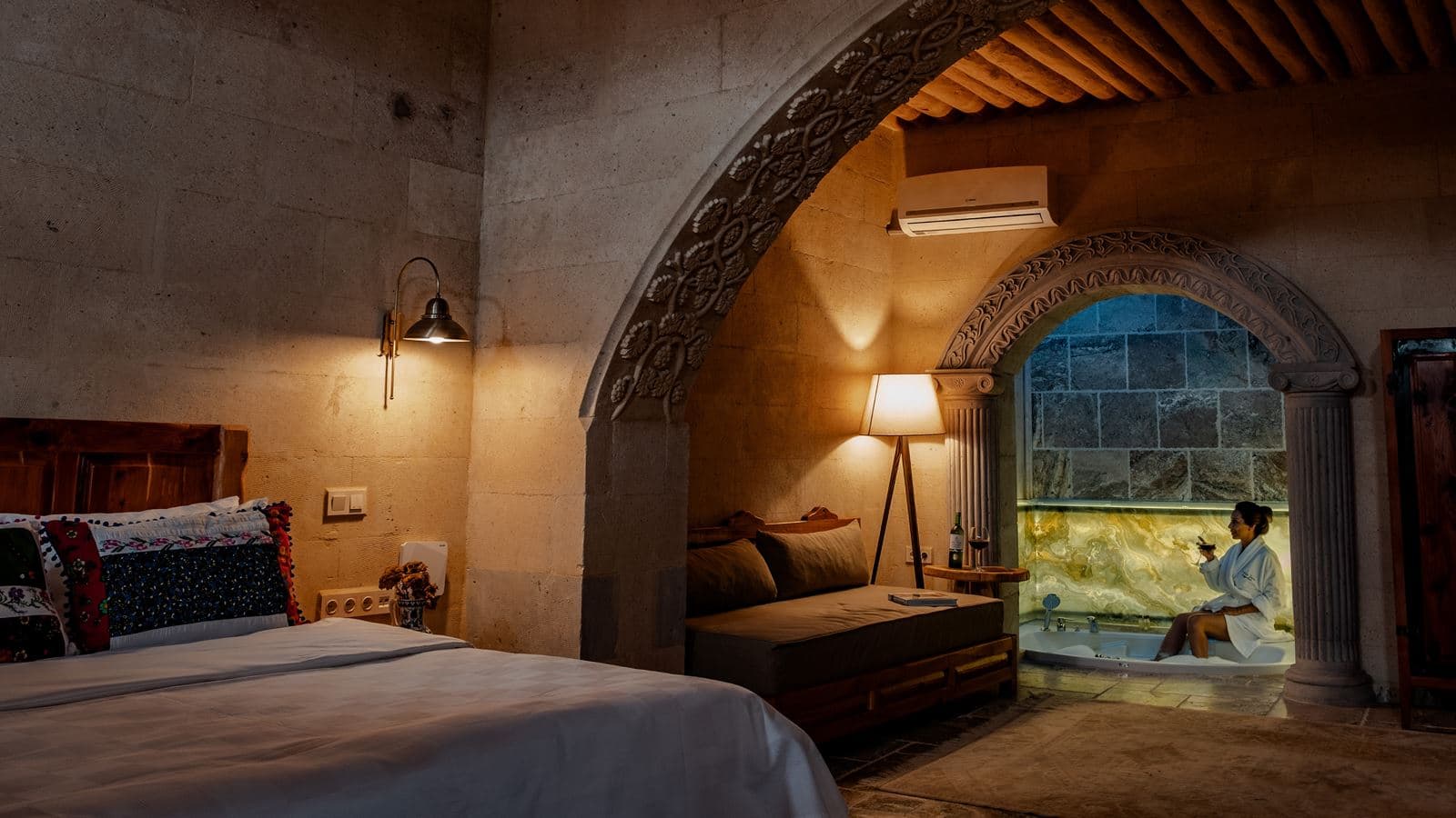 rooms-suite-with-turkish-bath