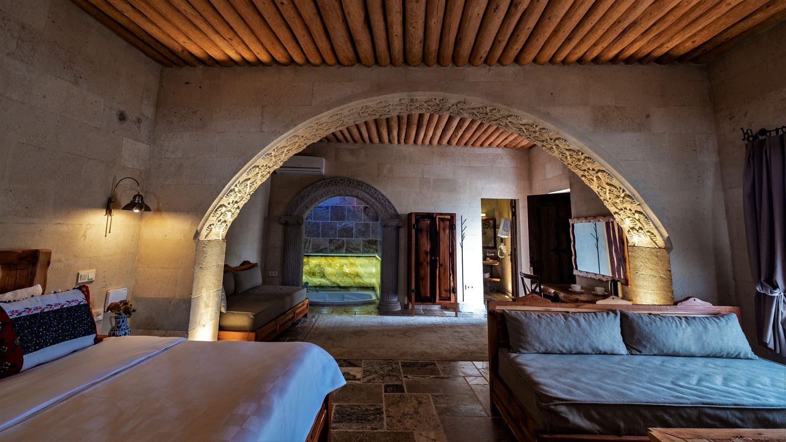 rooms-suite-with-turkish-bath