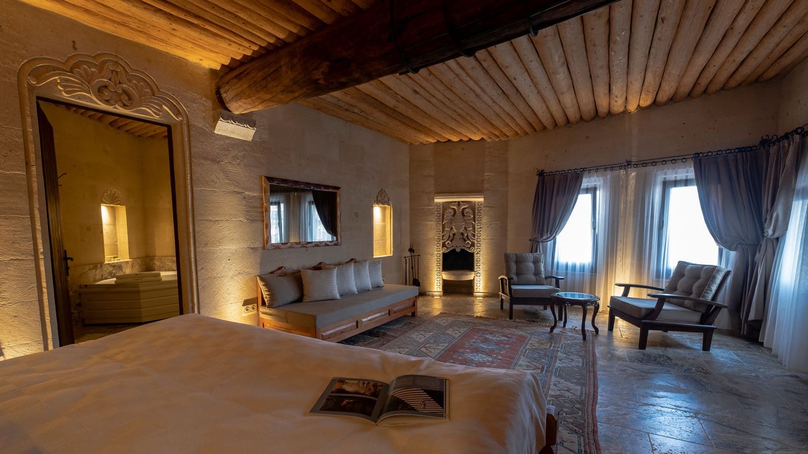 rooms-king-suite