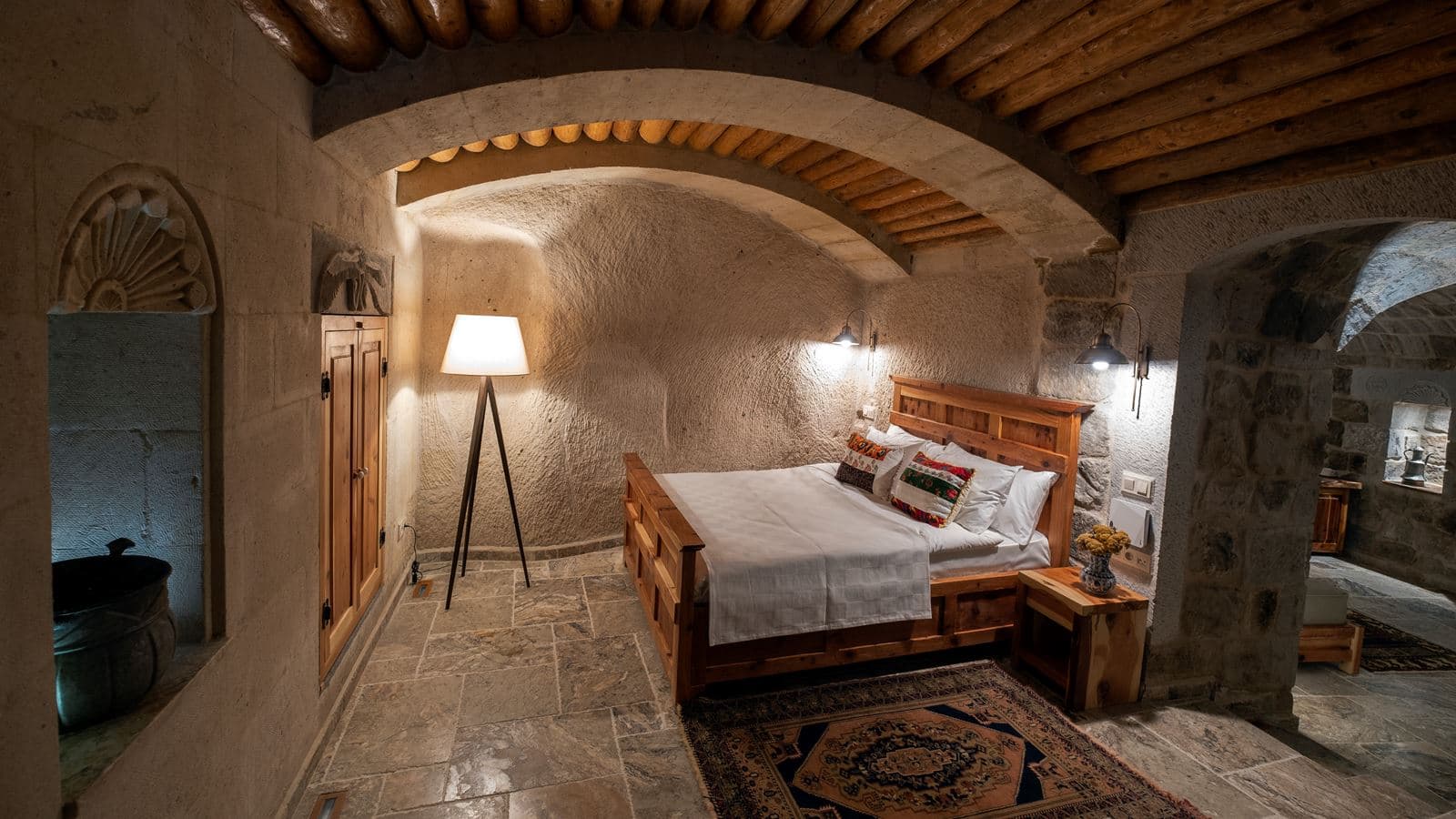 rooms-deluxe-suite