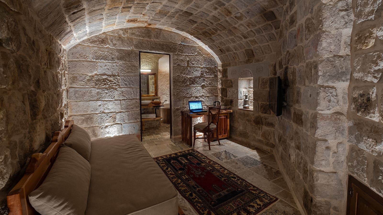 rooms-deluxe-suite