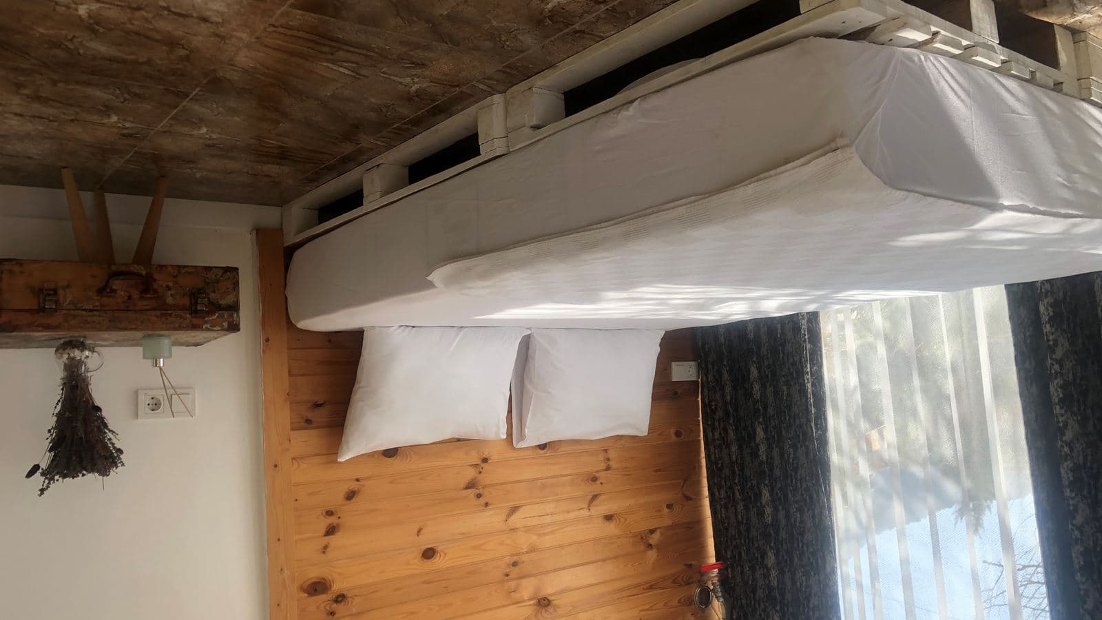 rooms-standard-room