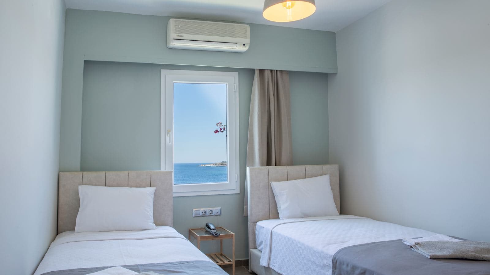rooms-superior-triple-room
