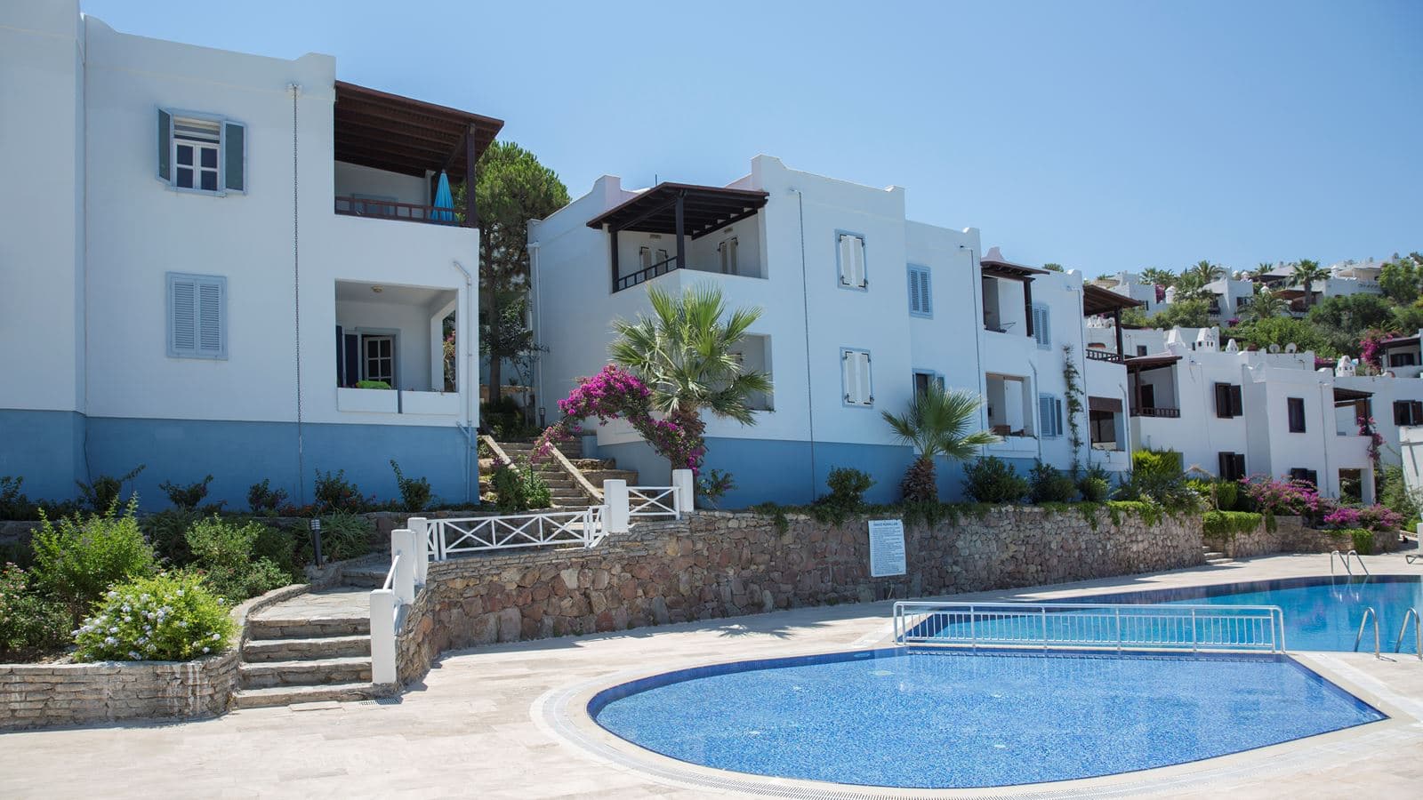 pools-outdoor-childrens-pool