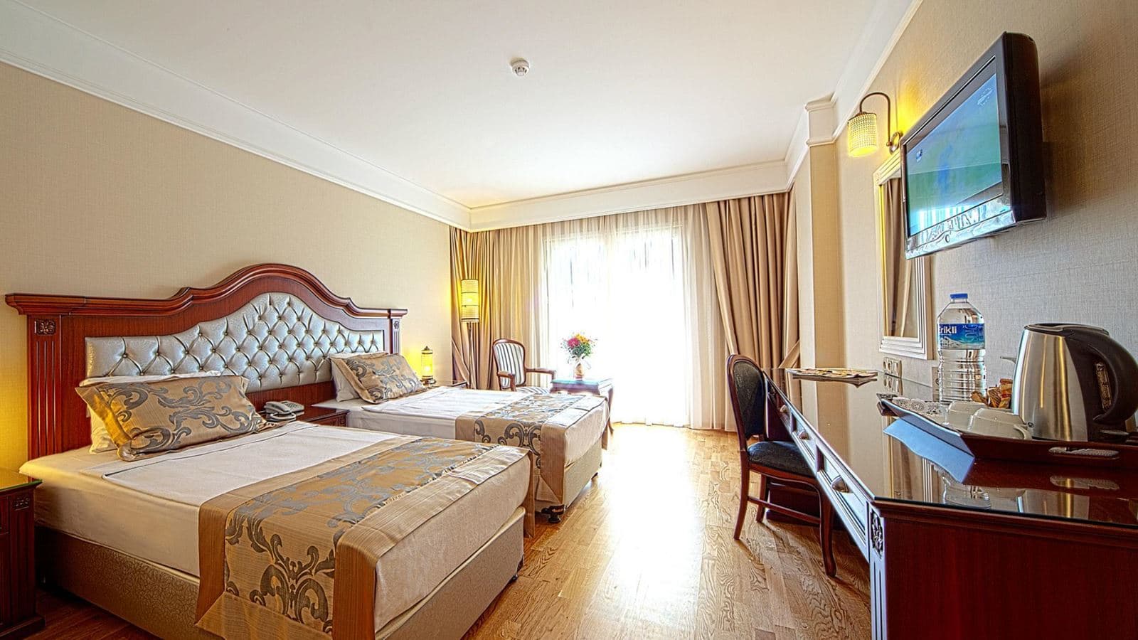 rooms-superior-room