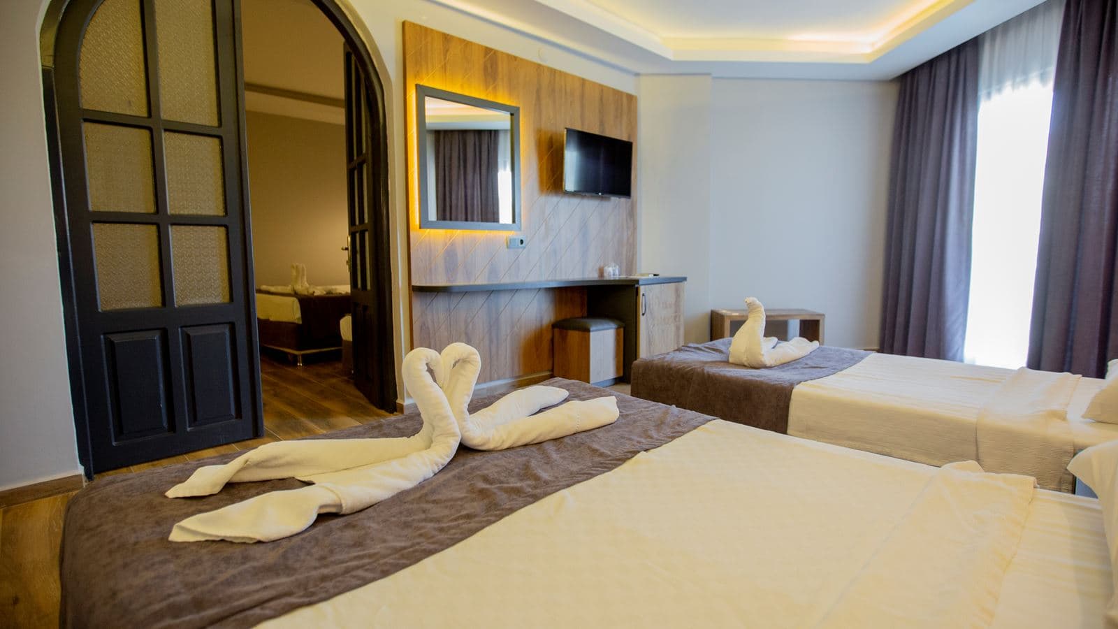 rooms-family-room