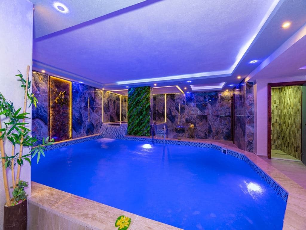 pools-indoor-pool