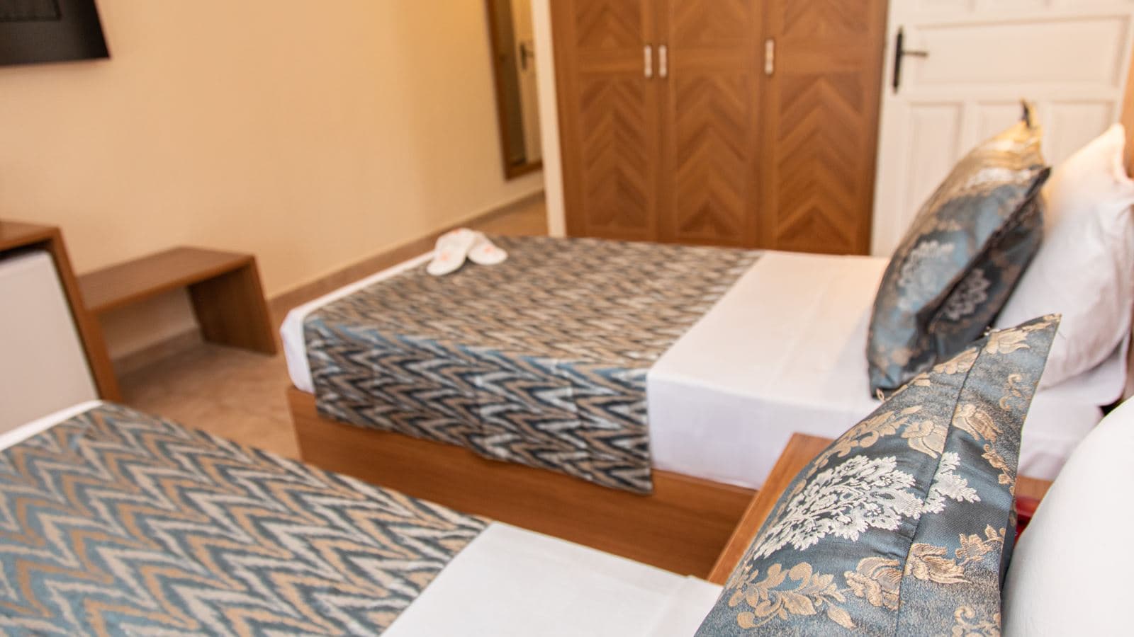 rooms-family-room