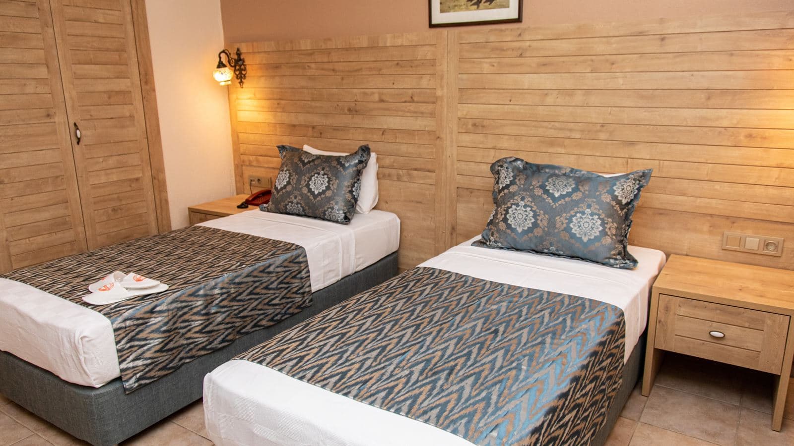 rooms-single-terrace-room