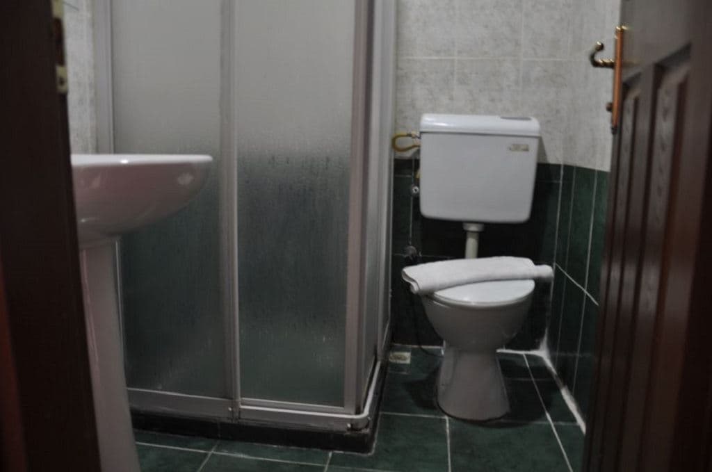 rooms-economy-room