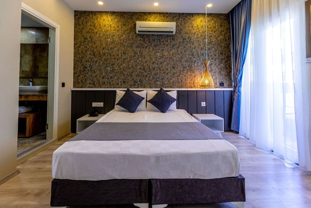 rooms-superior-room
