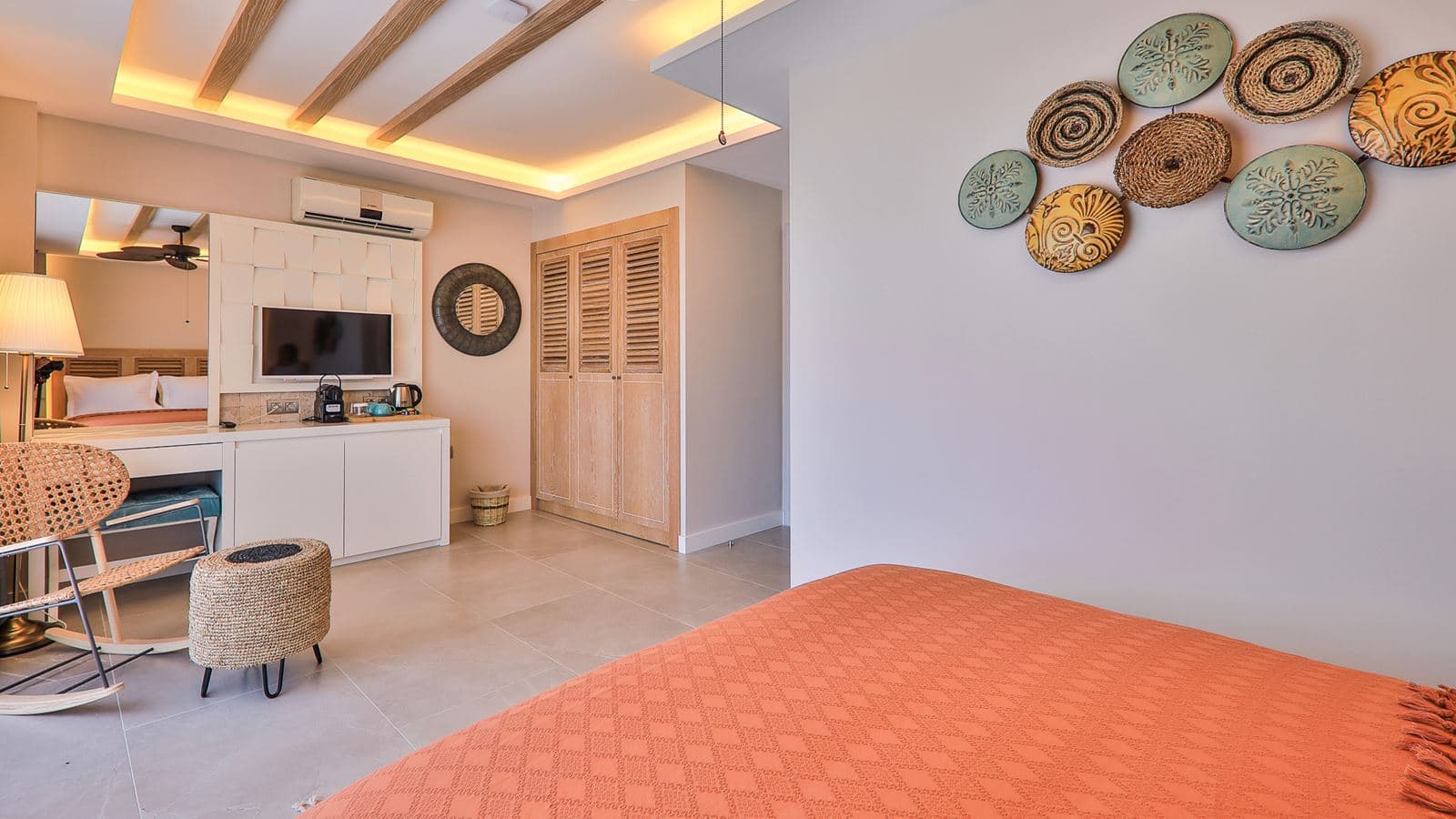 rooms-deluxe-room