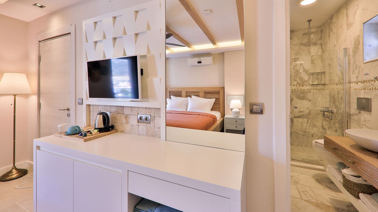rooms-classic-room