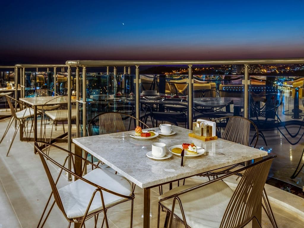 restaurants-restaurant