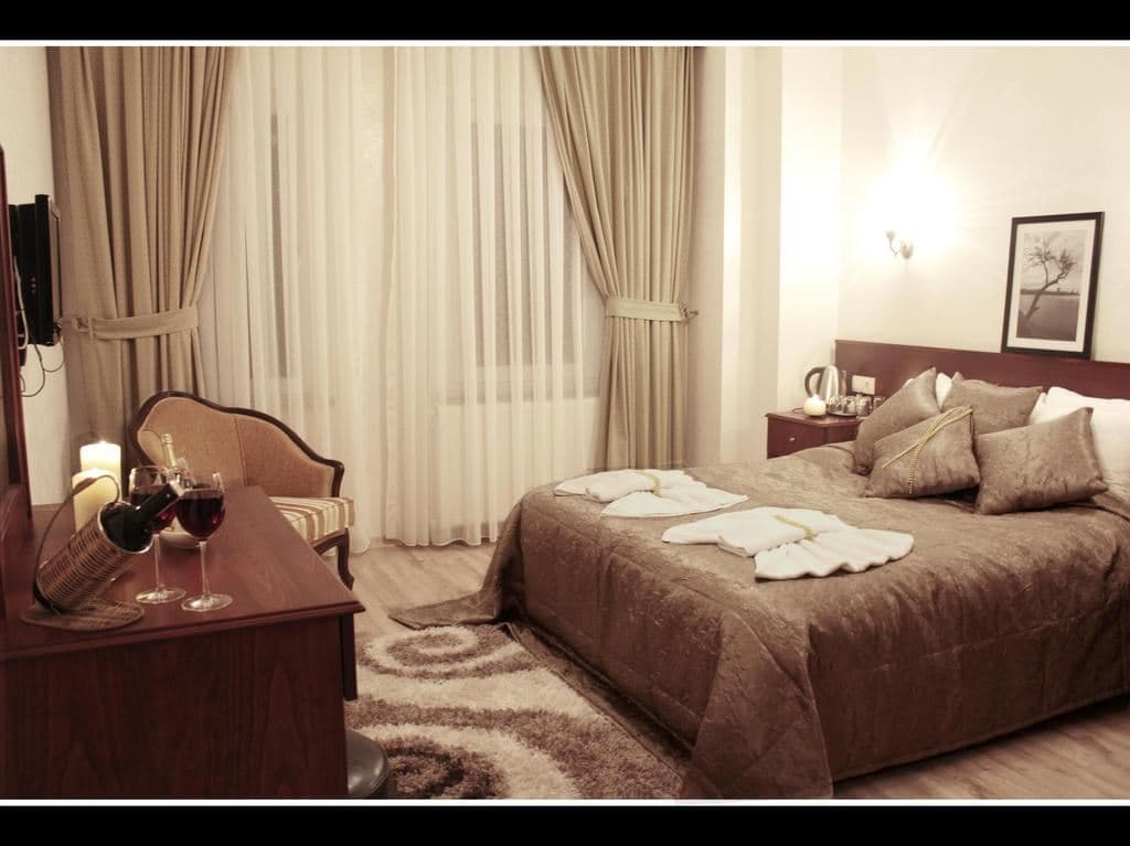 rooms-single-with-double-bed