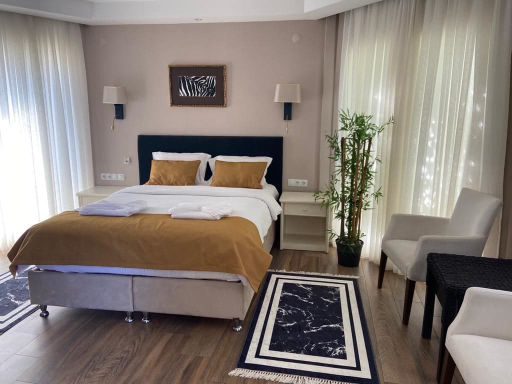 rooms-deluxe-room