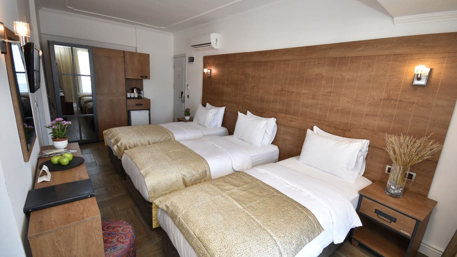 rooms-standard-room