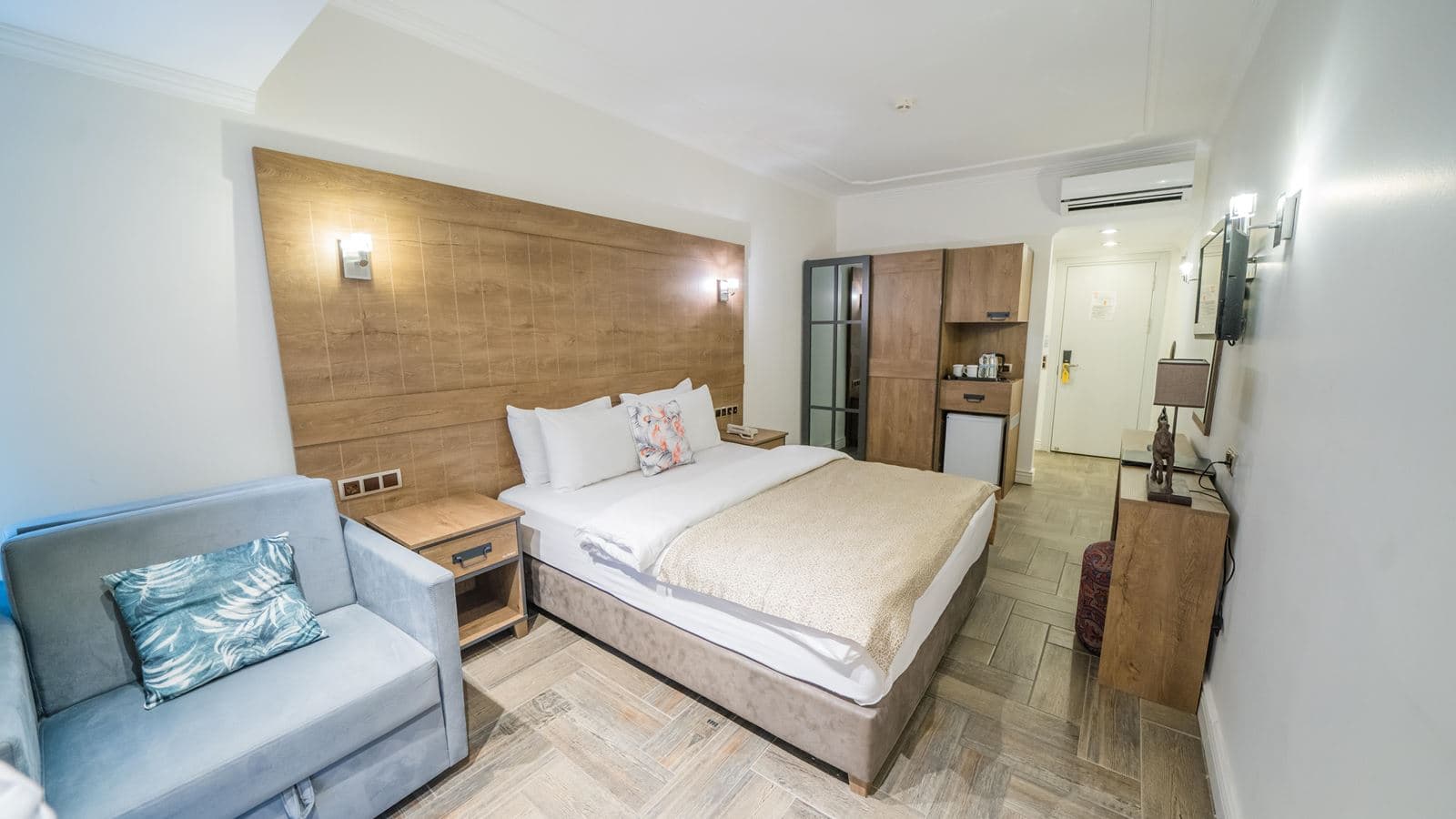 rooms-standard-room