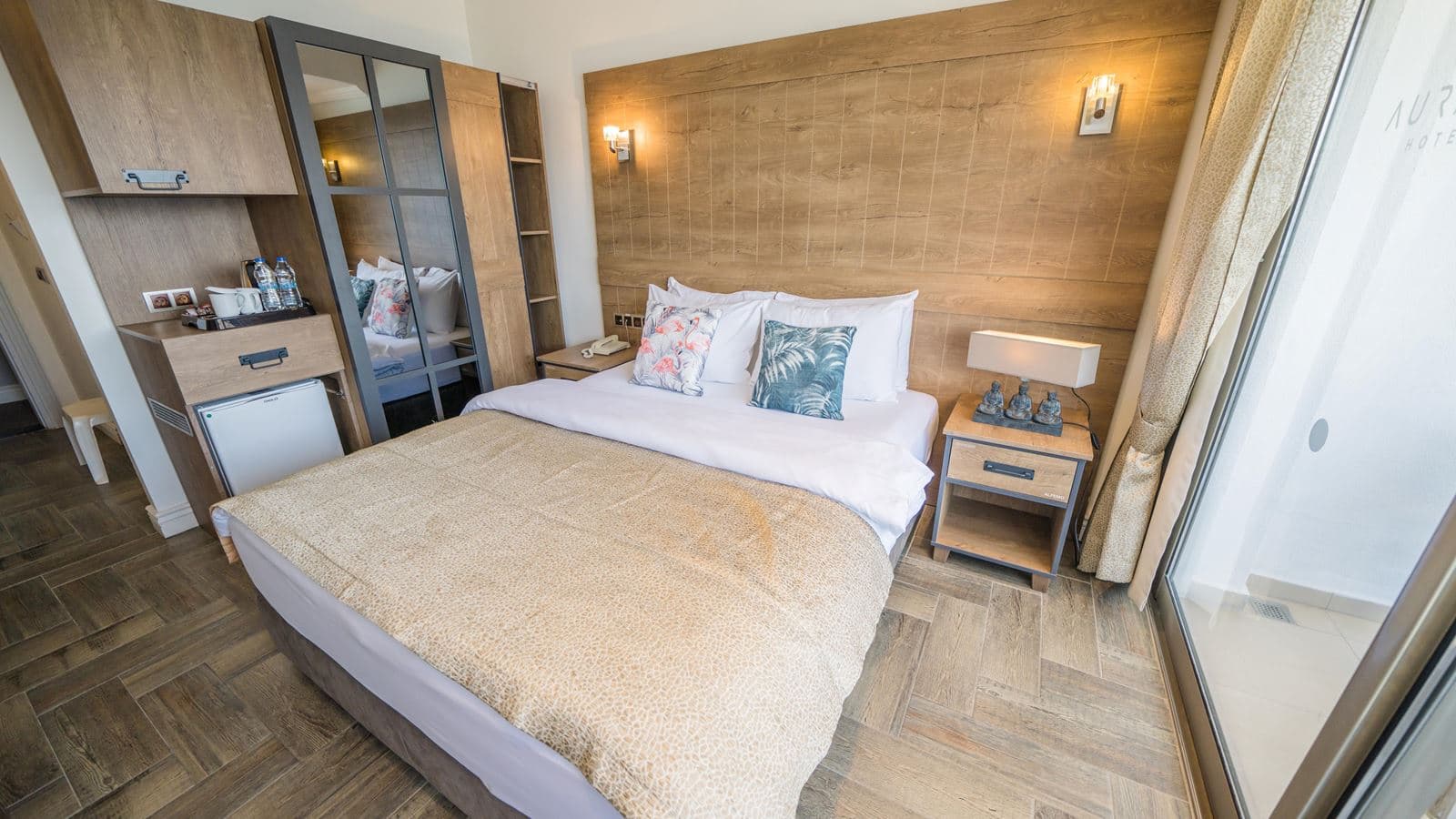 rooms-standard-room