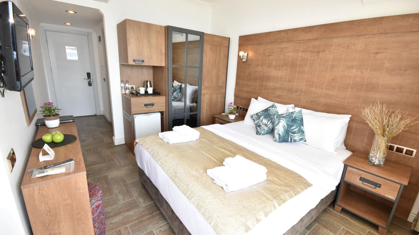 rooms-standard-room
