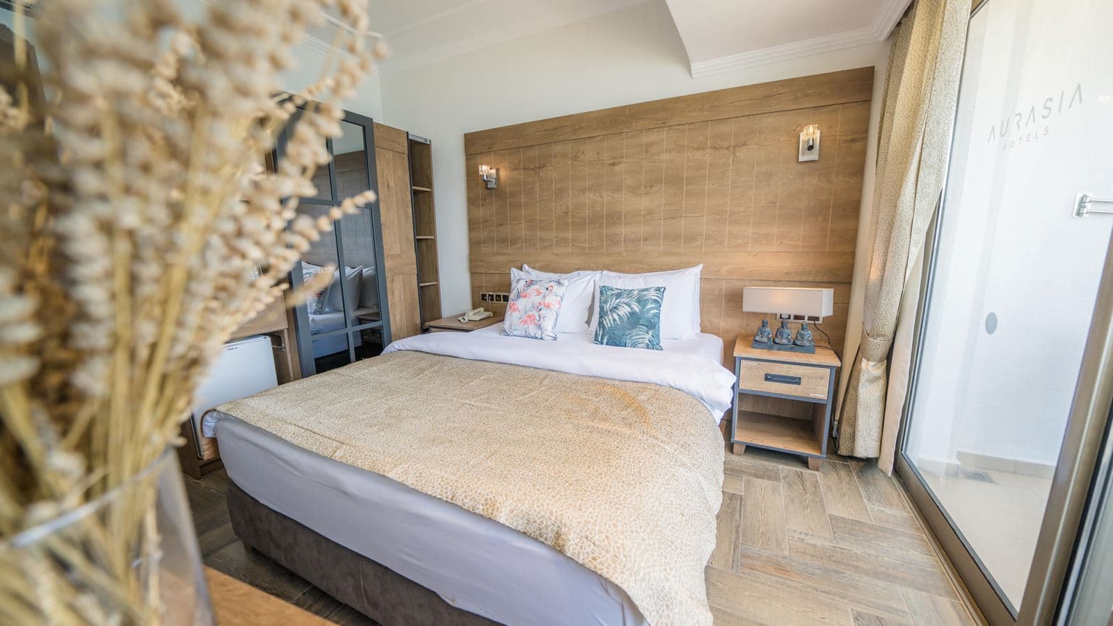 rooms-standard-room