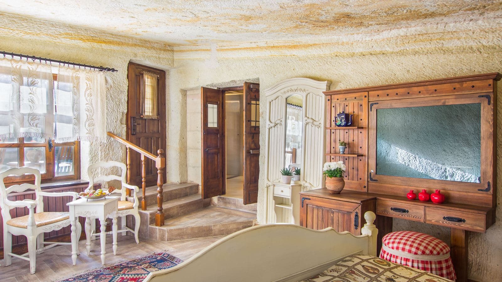 rooms-deluxe-cave