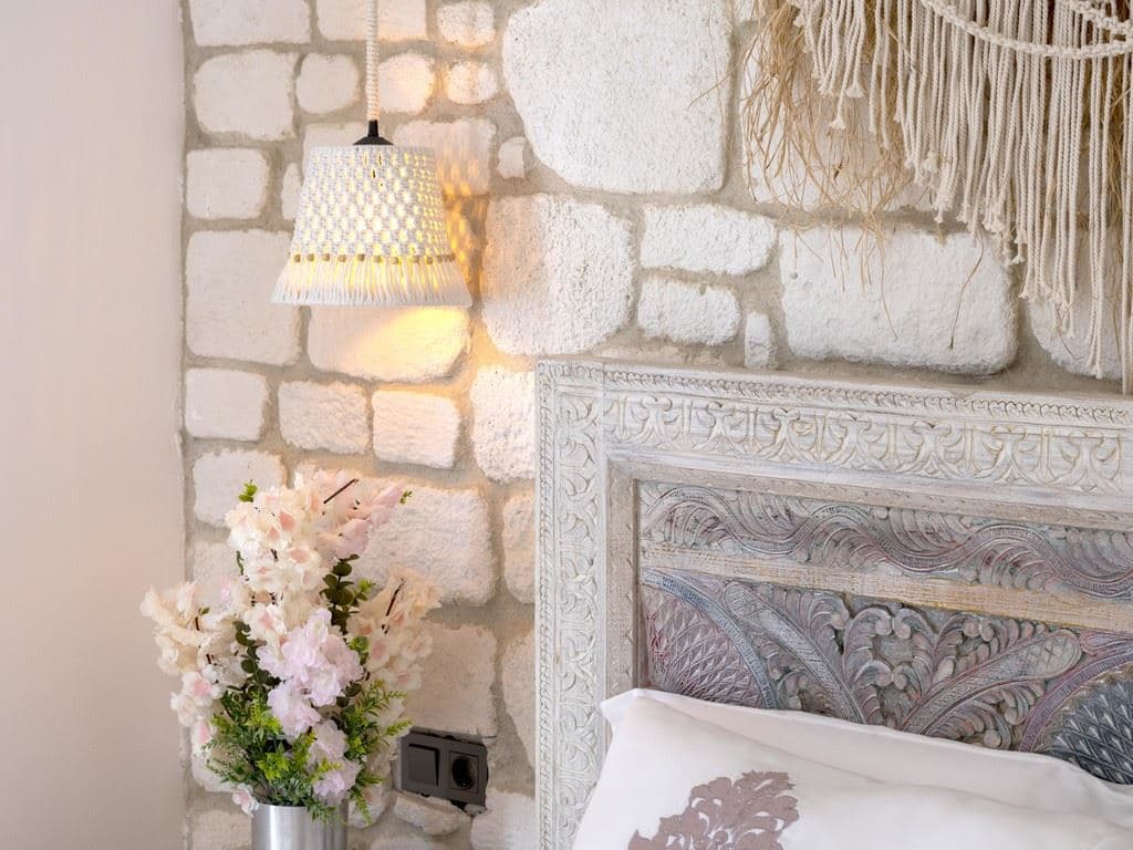 rooms-deluxe-room