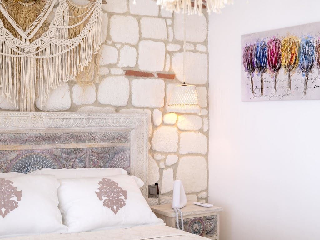 rooms-deluxe-room
