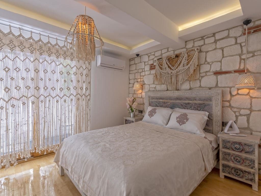 rooms-deluxe-room