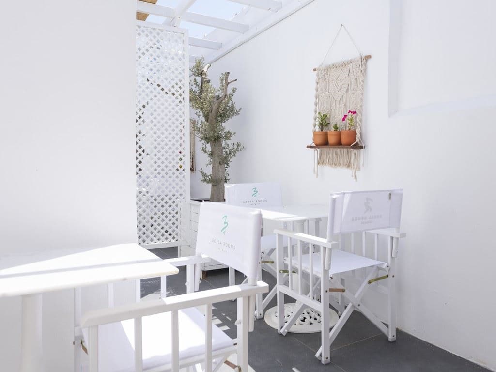 rooms-deluxe-room