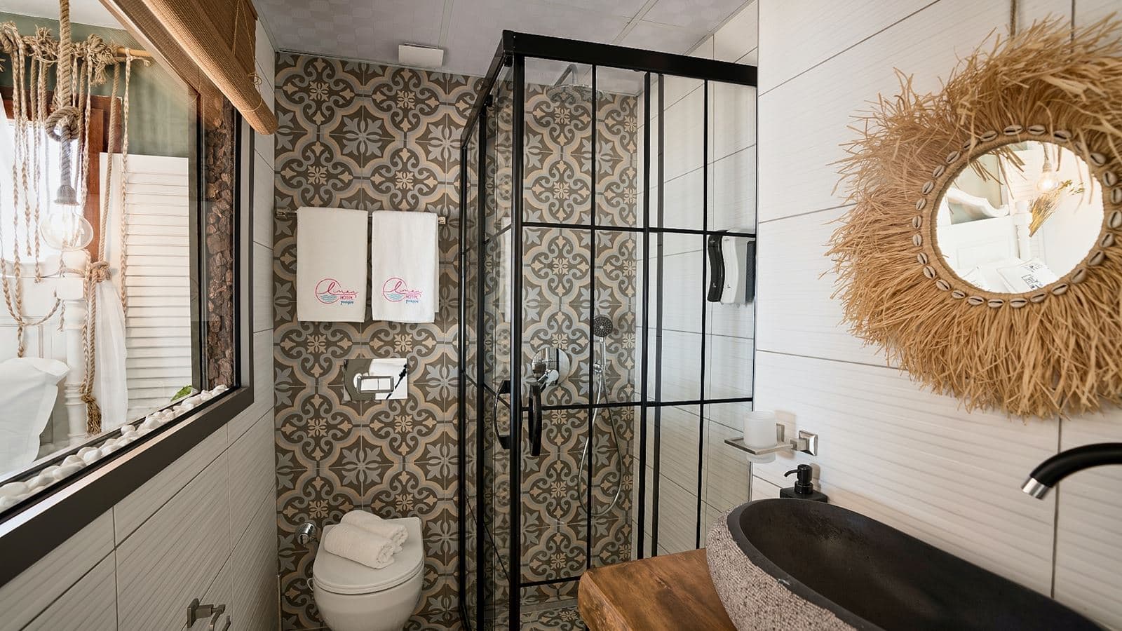 rooms-seaview-room