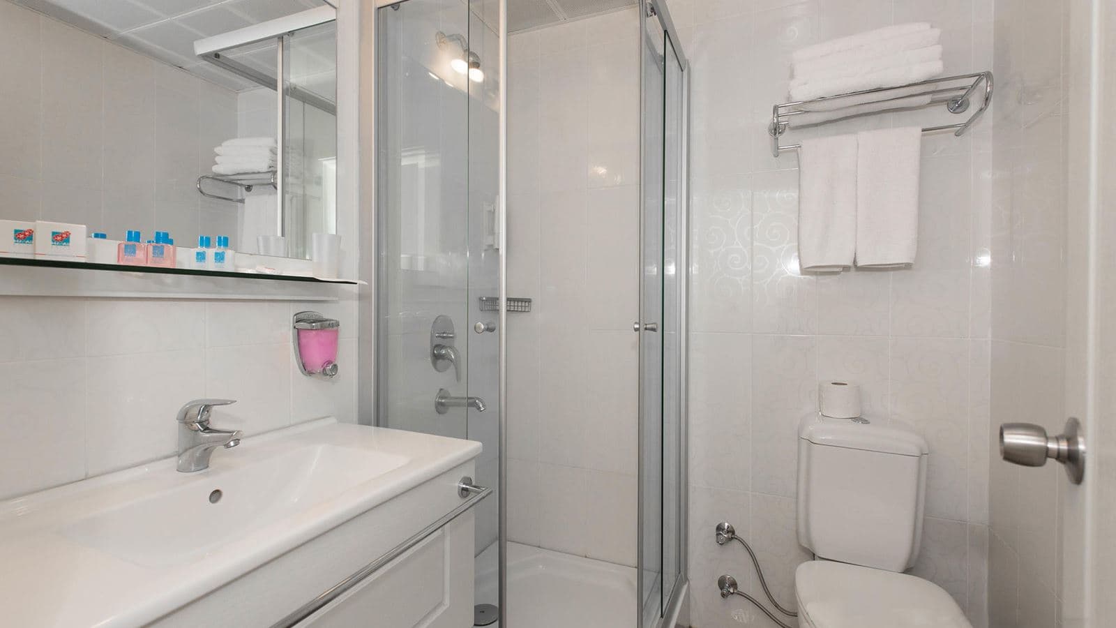 rooms-standard-room
